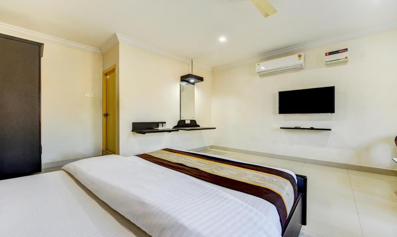 Madrasi Airport Hotel - Saibala Chennai Exterior photo